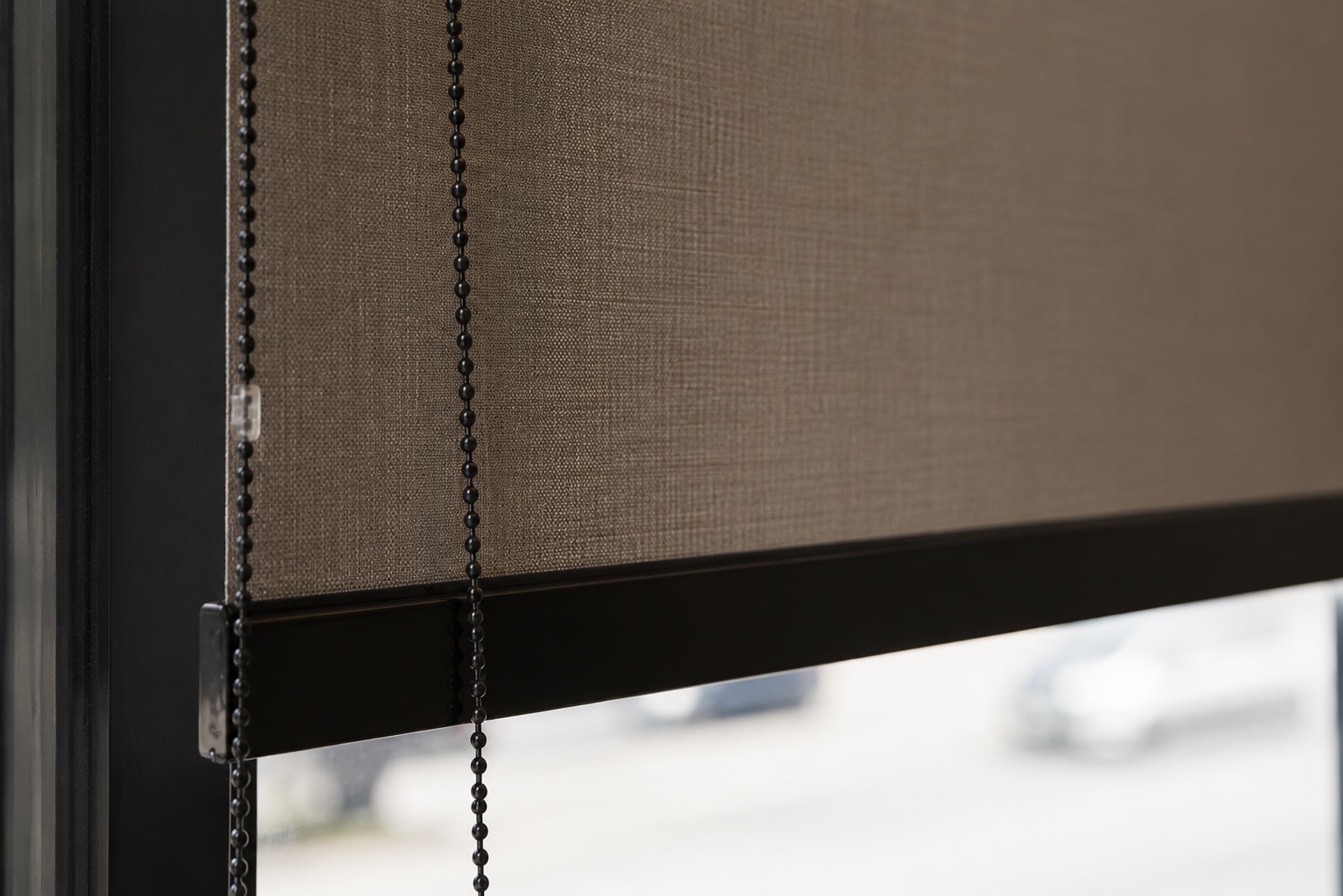 Roller blinds providing clean window coverage
